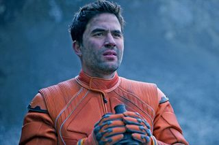 Ignacio Serrichhio as Don West in Netflix's "Lost in Space."