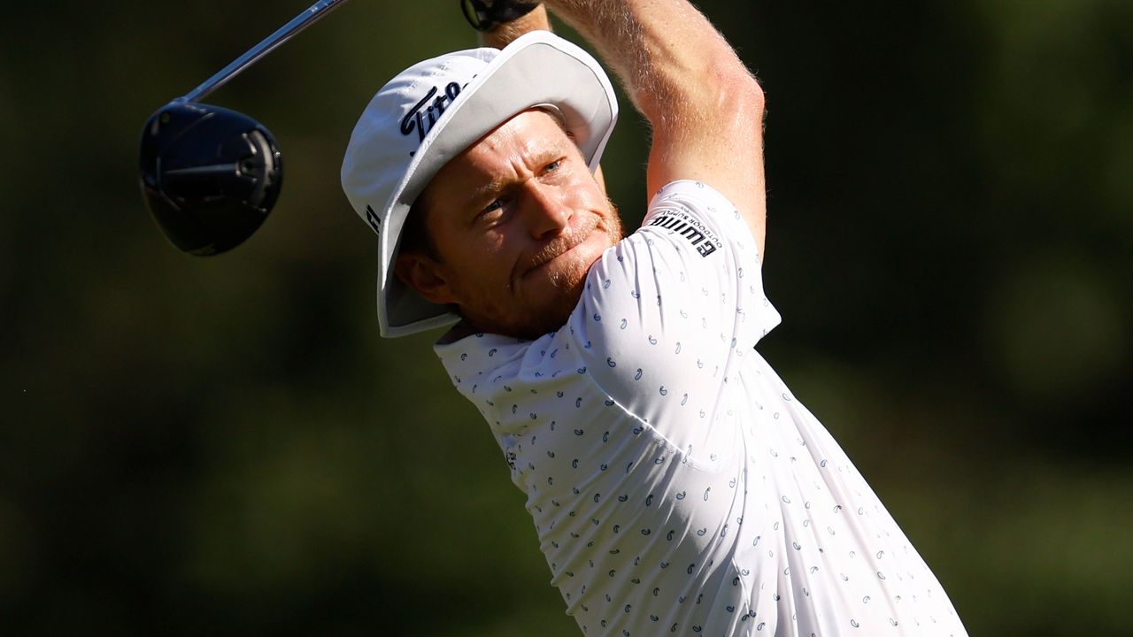 Peter Malnati takes a shot at the Valspar Championship