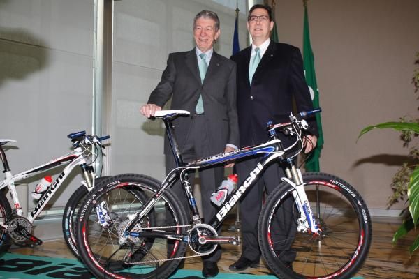 TX Active-Bianchi Team President Felice Gimondi with Bianchi's CEO Bob Ippolito