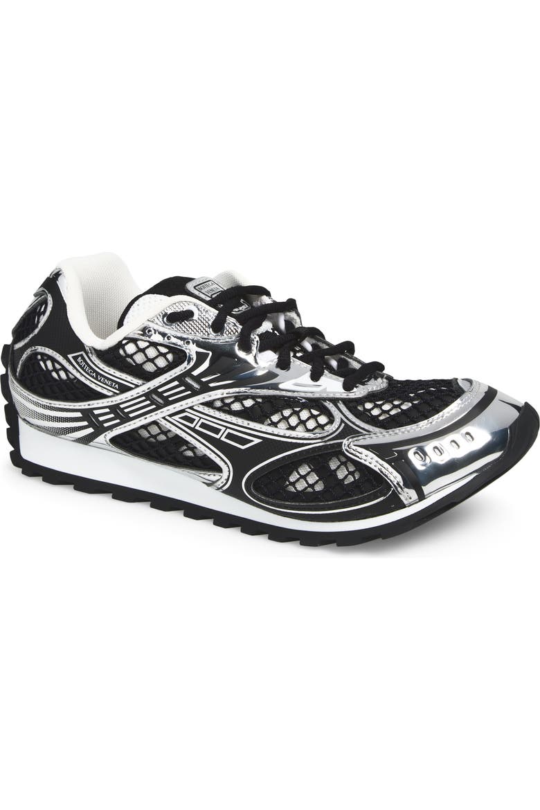 Orbit Low Top Sneaker