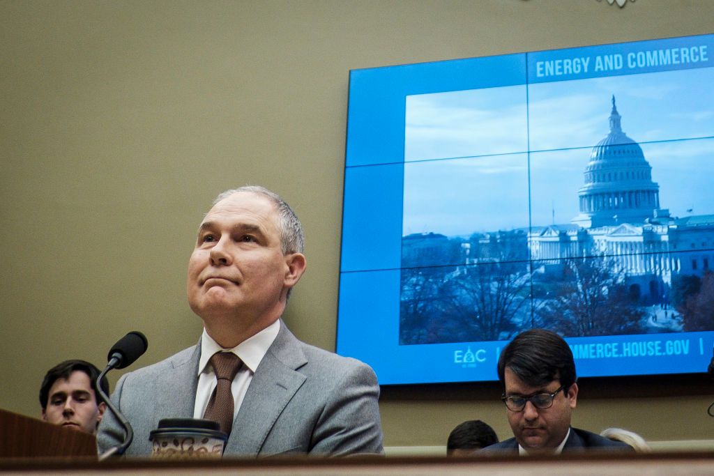 Scott Pruitt flies first class