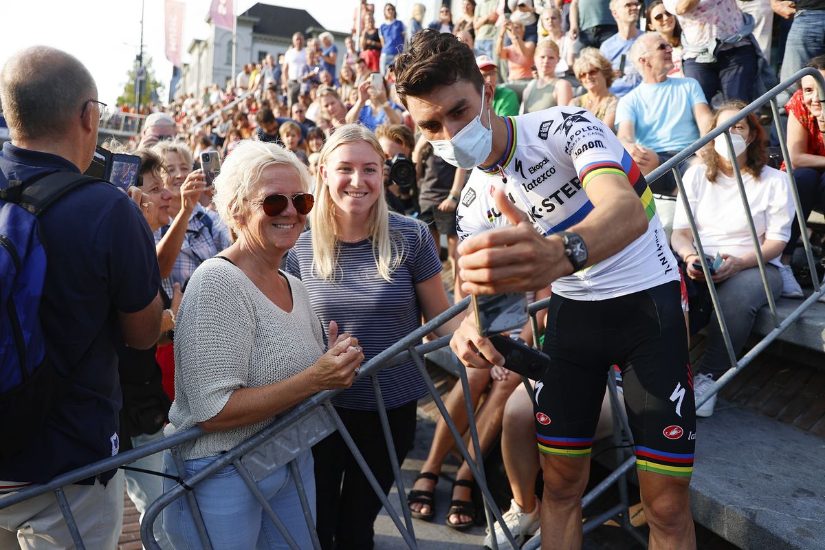 Vuelta Espana 2022 - 77th edition - Teams presentation - Utrecht - 18/08/2022 - Julian Alaphilippe (FRA - Quick-Step Alpha Vinyl Team) - photo Luis Angel Gomez/SprintCyclingAgency&Acirc;&copy;2022