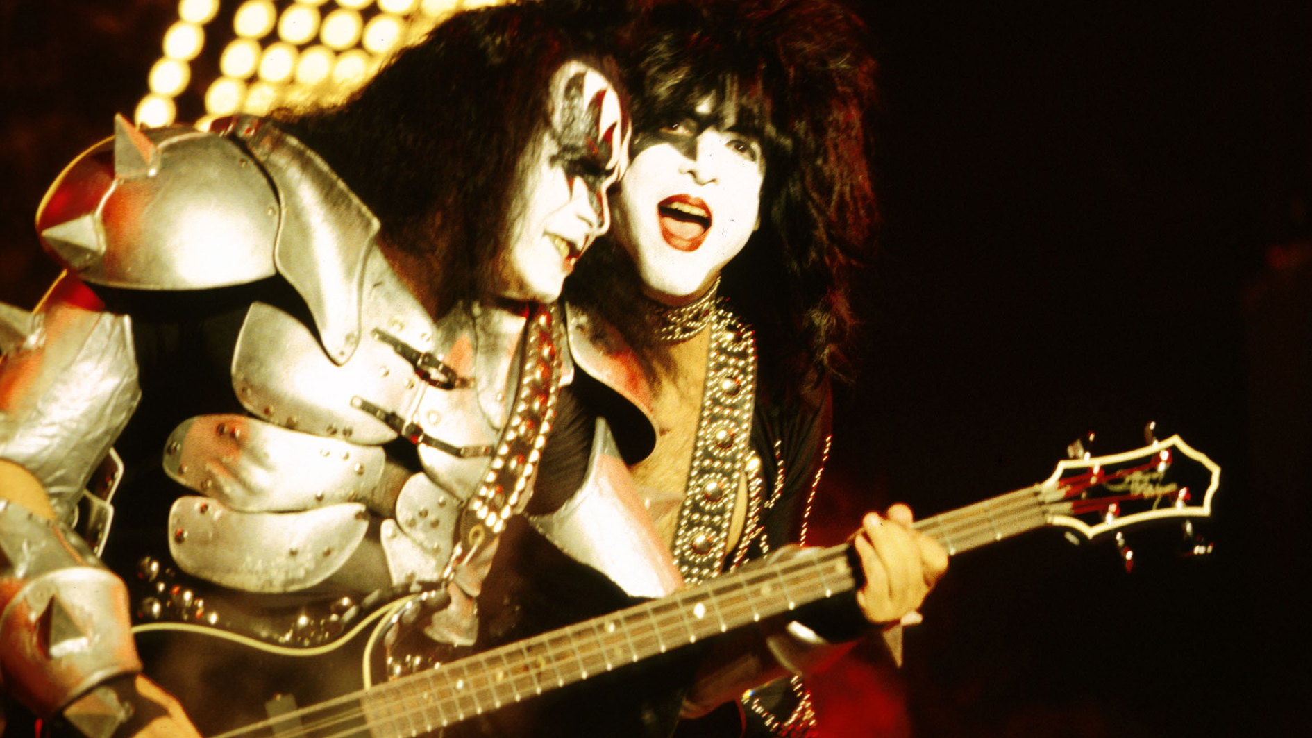 Gene Simmons and Paul Stanley. Пол Стэнли о России. Пол Стэнли в повседневных. Paul Stanley Live to win.