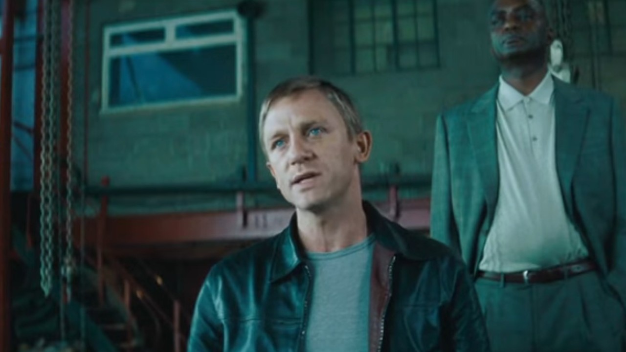 Layer Cakeでレザージャケットを着たダニエル・クレイグ