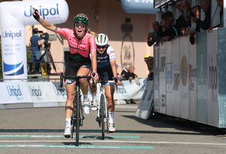 Demi Vollering wins Giro dell'Emilia Donne