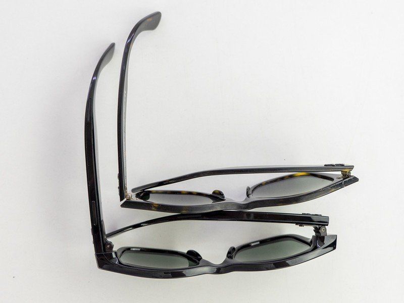Ray Ban Stories Vs Wayfarer Top