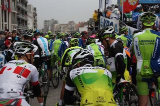 The peloton lines up in Deinze for Gent-Wevelgem.
