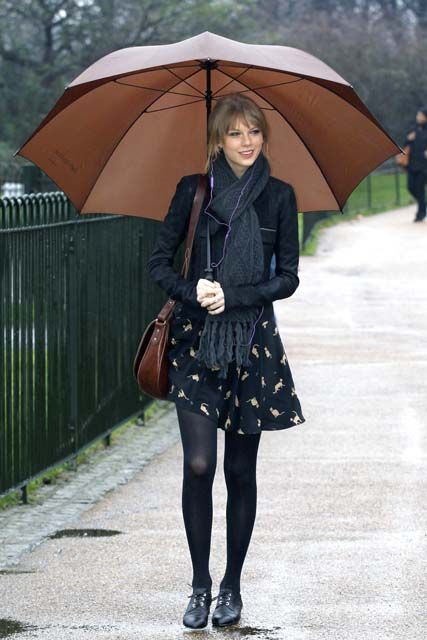 Taylor Swift Garticle, Taylor Swift in London, Taylor Swift Les Miserables, Taylor Swift in Les Miserables, Taylor Swift Princess Diana memorial, Taylor Swift London business, Taylor Swift Les Miserables movie, Taylor Swift les miserables role, Taylor Swift meets les miserables producer, 