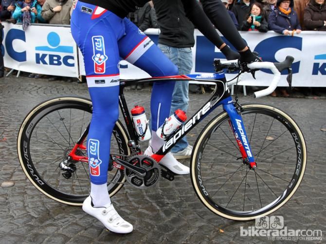 FDJ riders were on a new Lapierre Xelius model. We'll have more information shortly