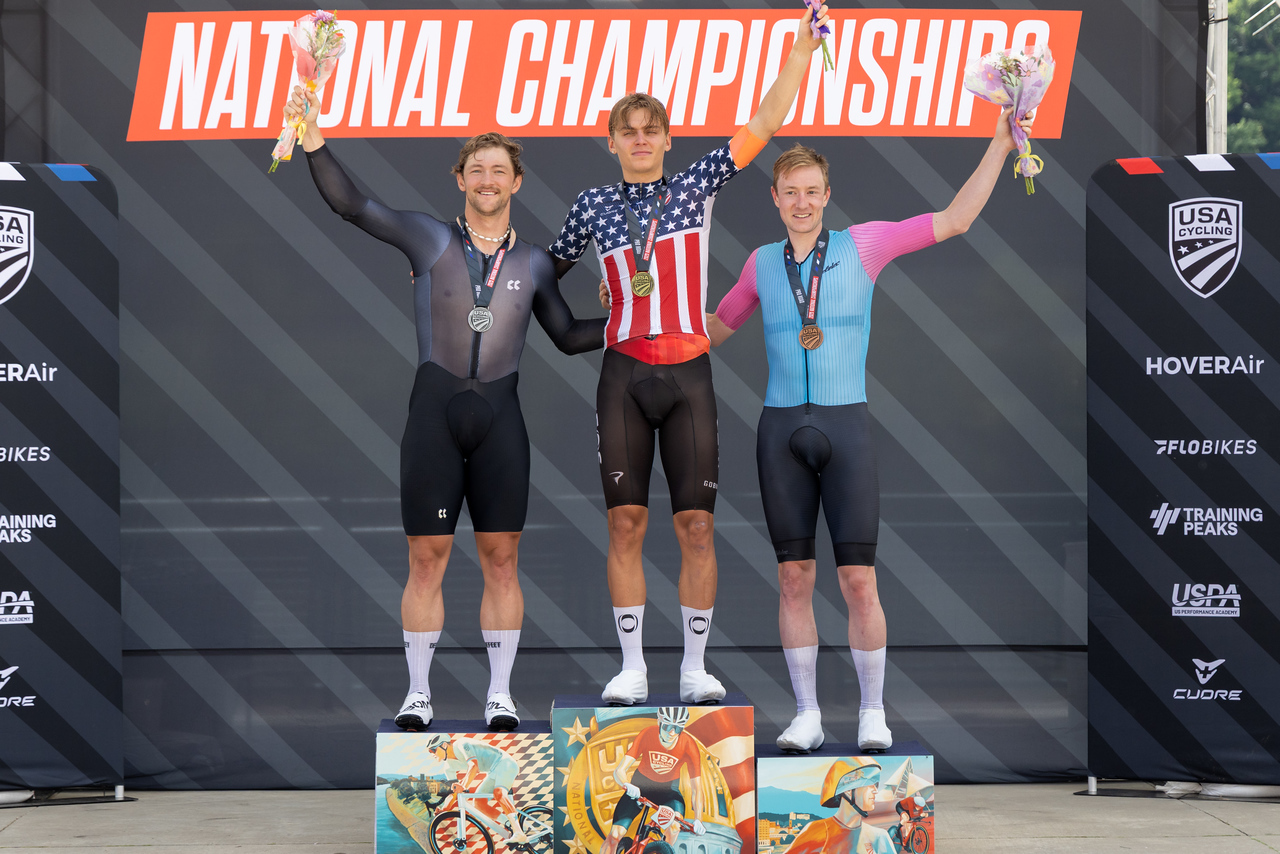 Artem Shmidt atop the podium in the men&#039;s ITT
