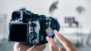 Sony A7S III supports CFexpress Type A cards