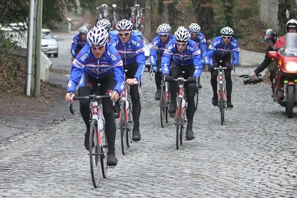Kevin De Weer and his teammates on the Kruisberg