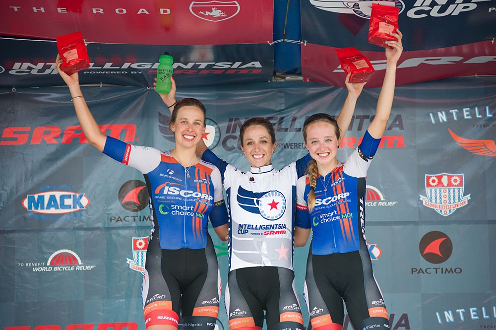 Samantha Schneider wins Intelligentsia Cup's Goose Island Grand Prix