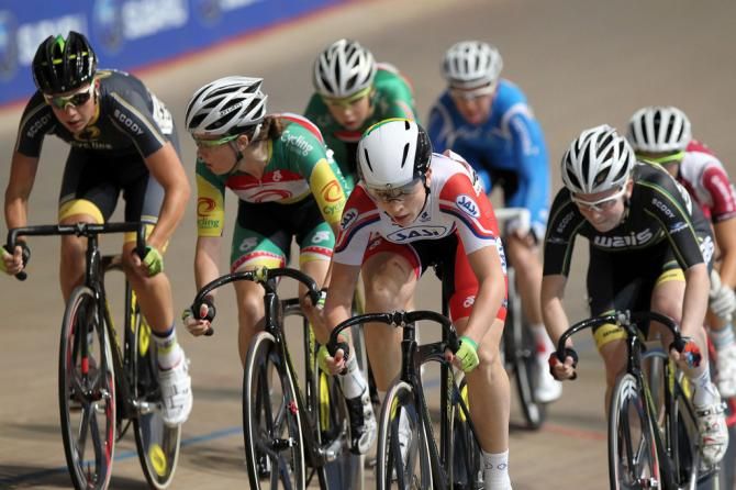 Annette Edmondson (SA) claimed another national title when she won the women's point race