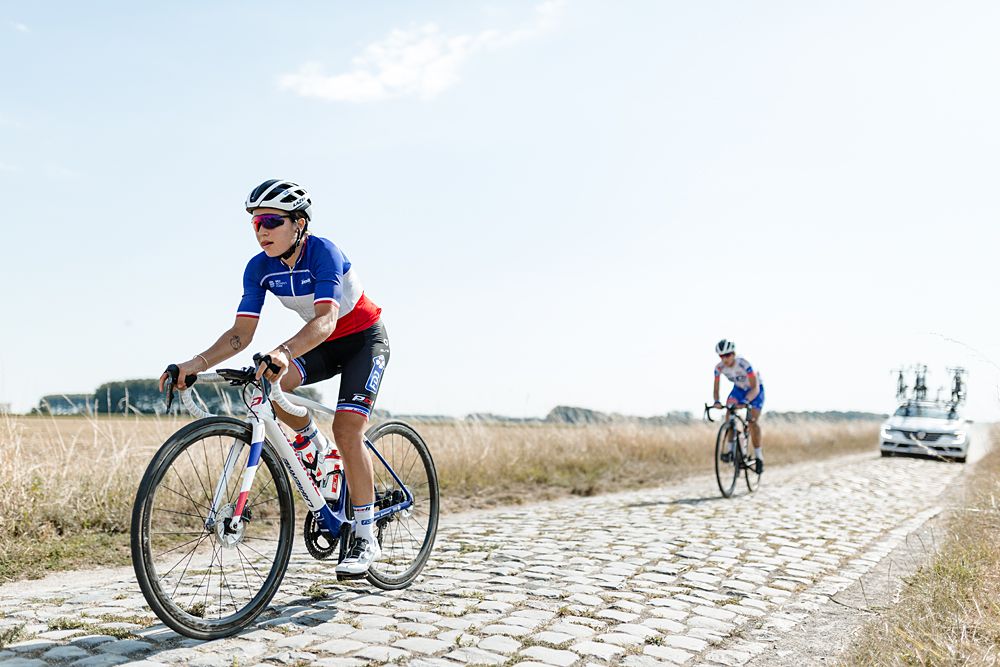 The FDJ Nouvelle-Aquitaine Futuroscope team check out the Paris-Roubaix Femmes route 