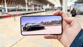 Xiaomi 14 playing Grid: Autosport