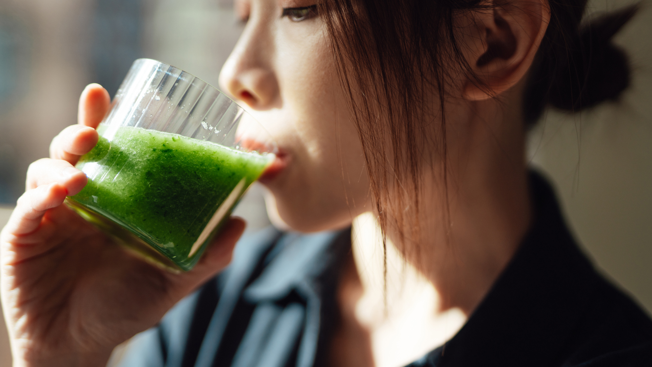 How To Drink Greens Powder, A Beginner's Guide to Superfood Powders