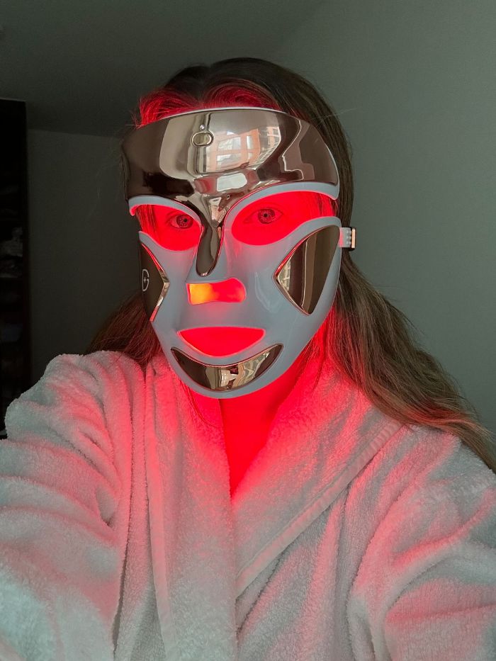 Junior beauty editor, Grace Lindsay, testing the Dr Dennis Gross LED mask