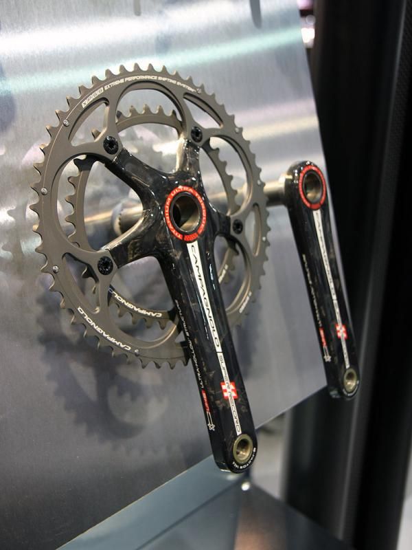 Optional titanium half shafts on the new Campagnolo Super Record 11 group saves 40g relative to the steel version.