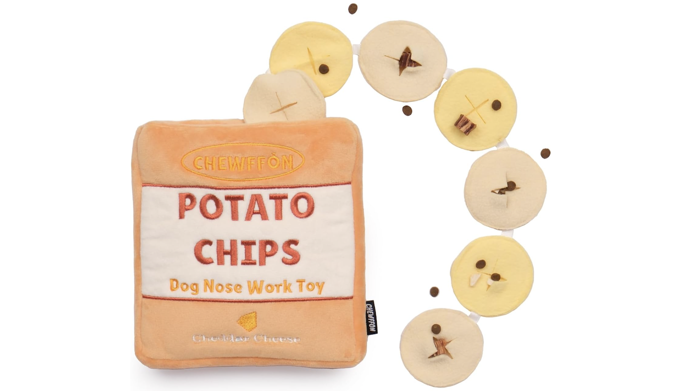 Chewffon potato chip snuffle toy for dogs