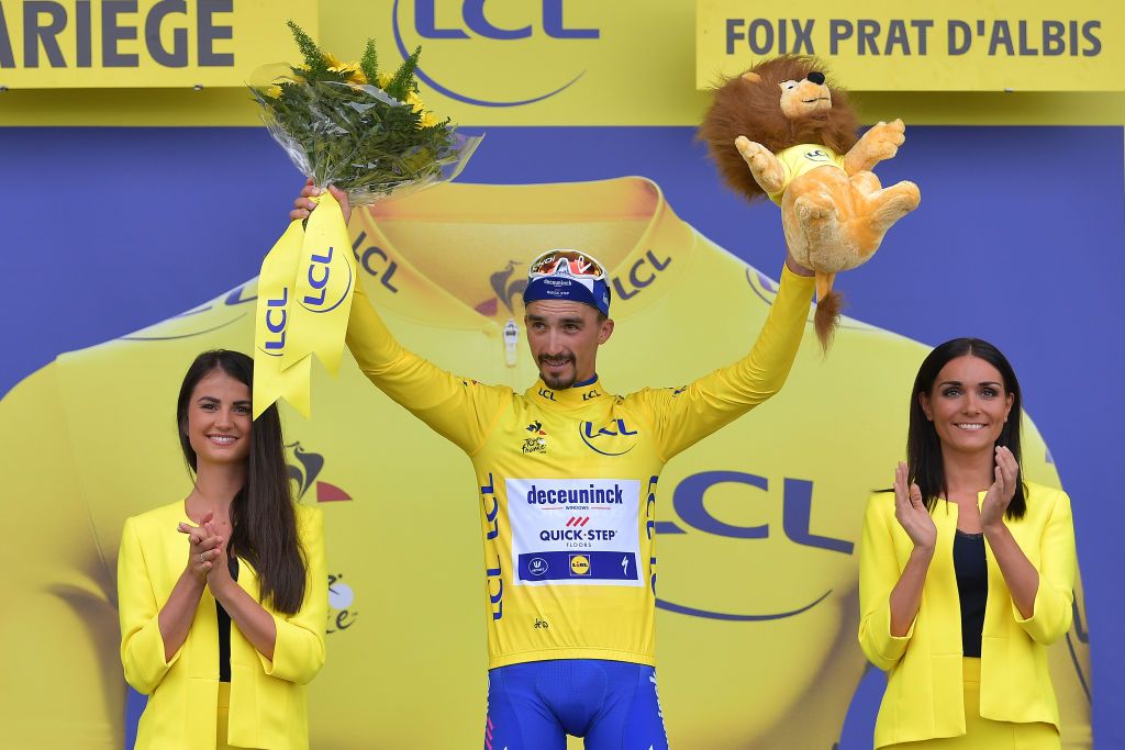 Alaphilippe retained yellow on stage 15