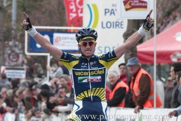 Lieuwe Westra (Vacansoleil - DCM) wins the Classic Loire Atlantique.