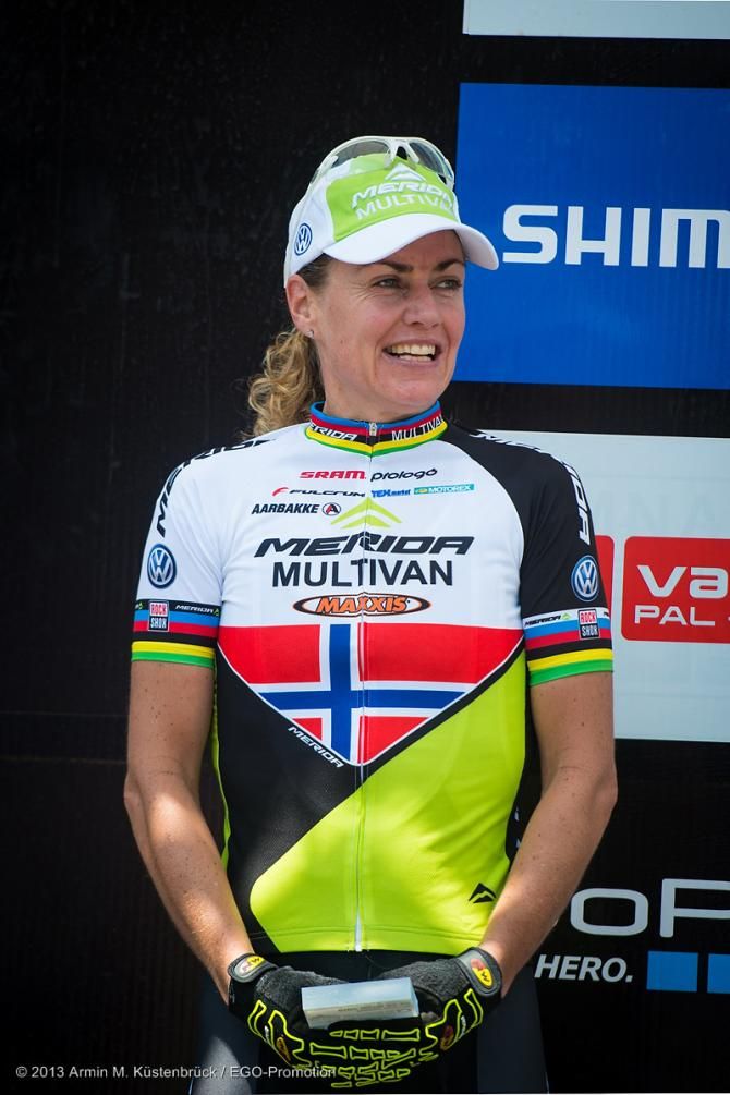 Gunn-Rita Dahle Flesjaa (Multivan Merida) on the podium