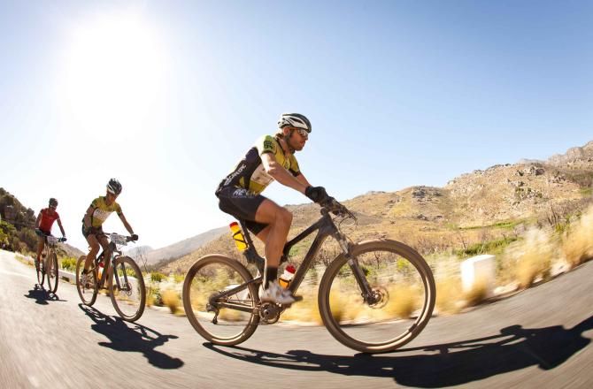 Leading mixed pair Erik Kleinhans (front) and Ariane Kleinhans (rear) won the mixed category last year. Kleinhans will be competing with Nico Bell in the men&rsquo;s category this year.