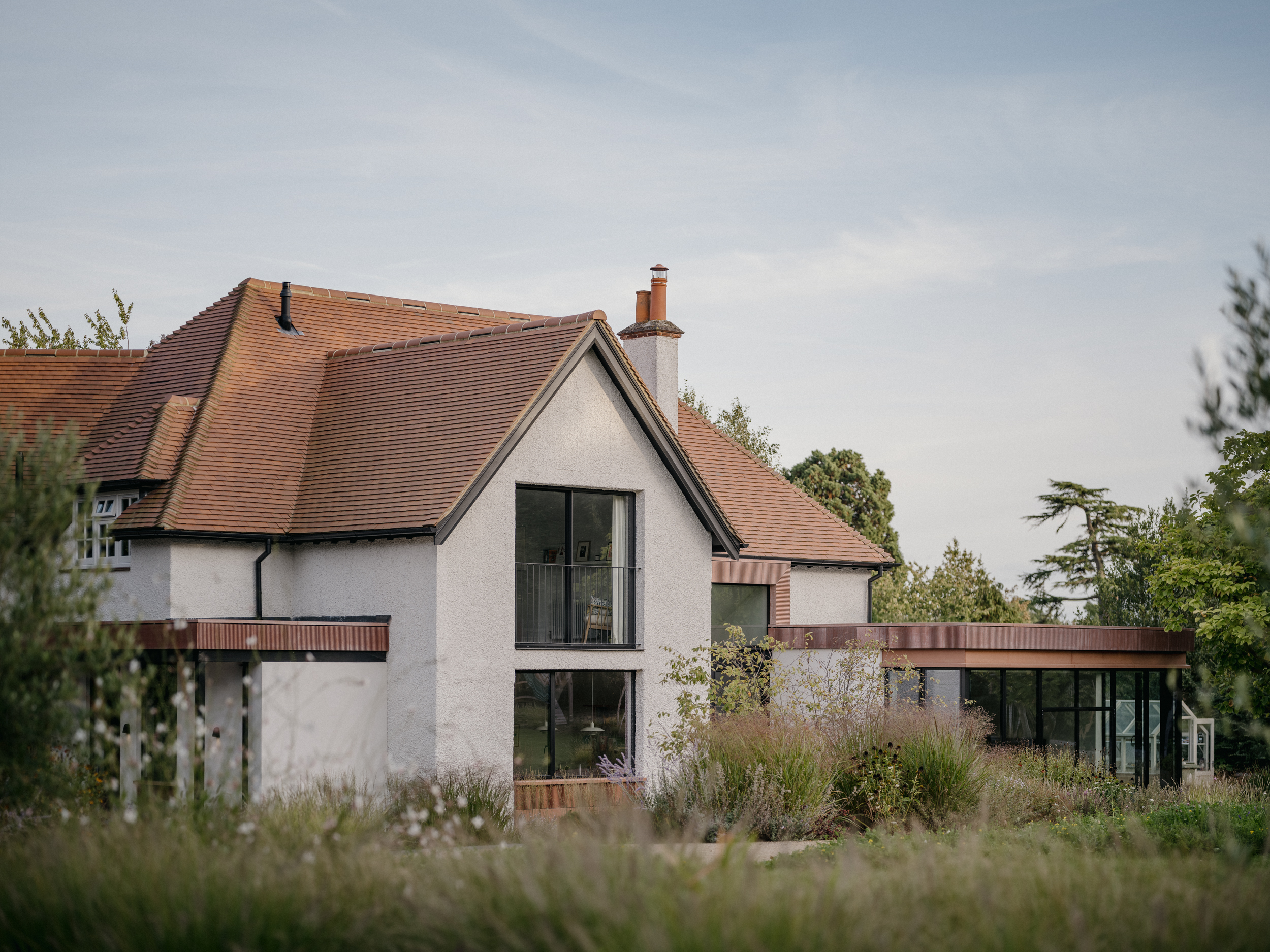 TE Residence, UK, by Dedraft