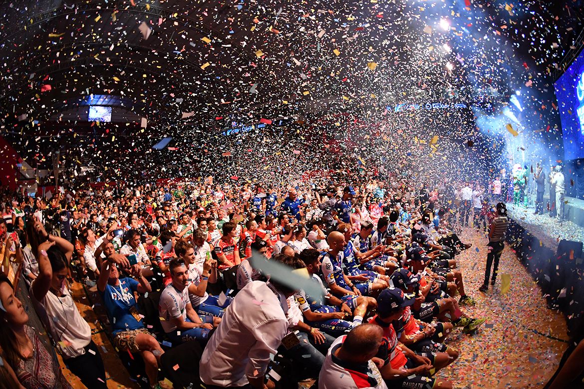 Confetti is distributed the crowd