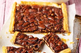 Pecan and chocolate tart