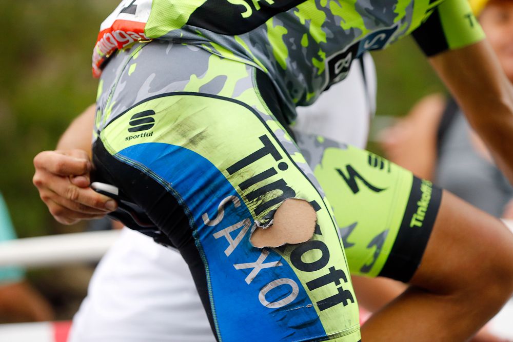 Alberto Contador's sorts show signs of his crash on the descent