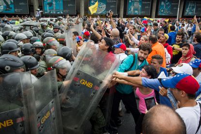 The Venezuelan economy will not impactWesterners.
