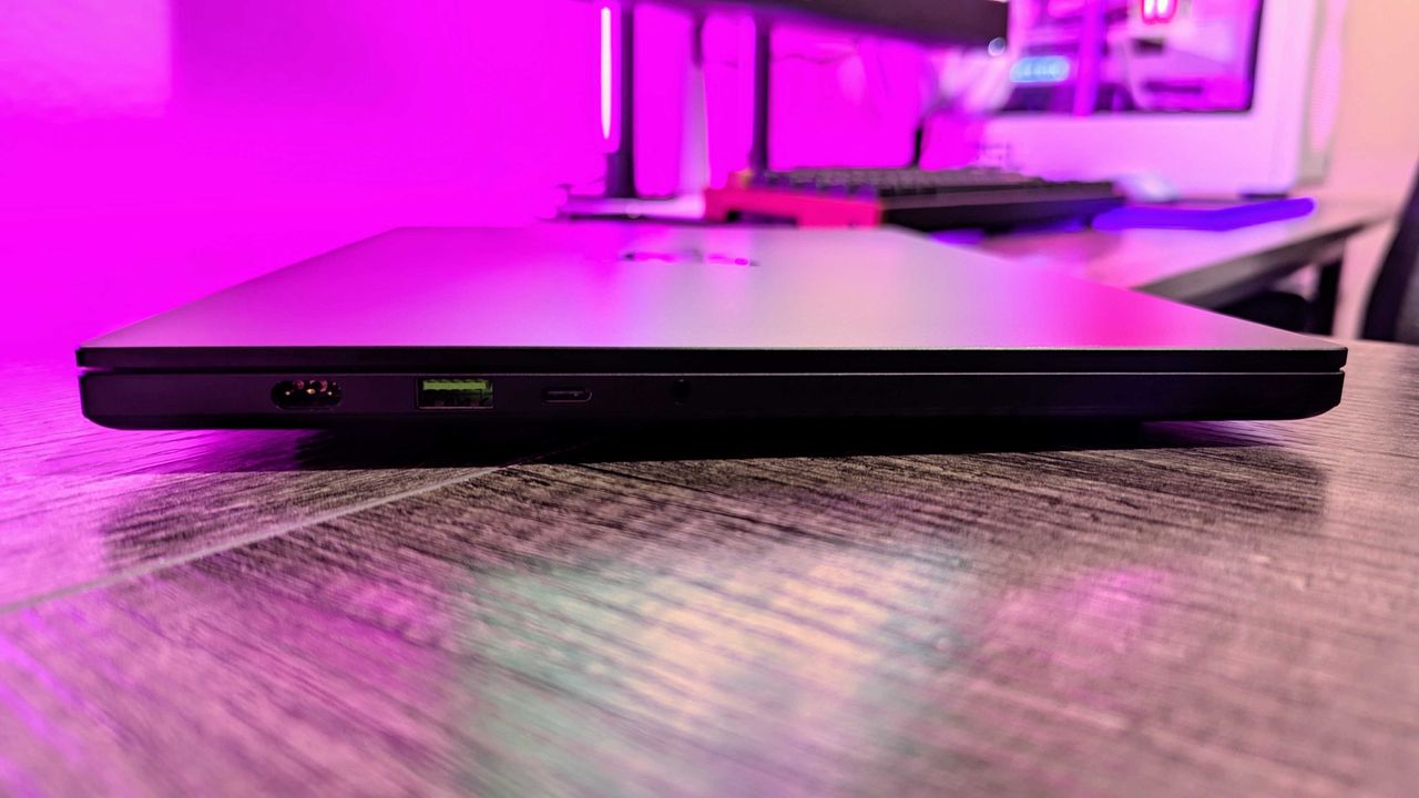 Image of the Razer Blade 14 (2025) gaming laptop.