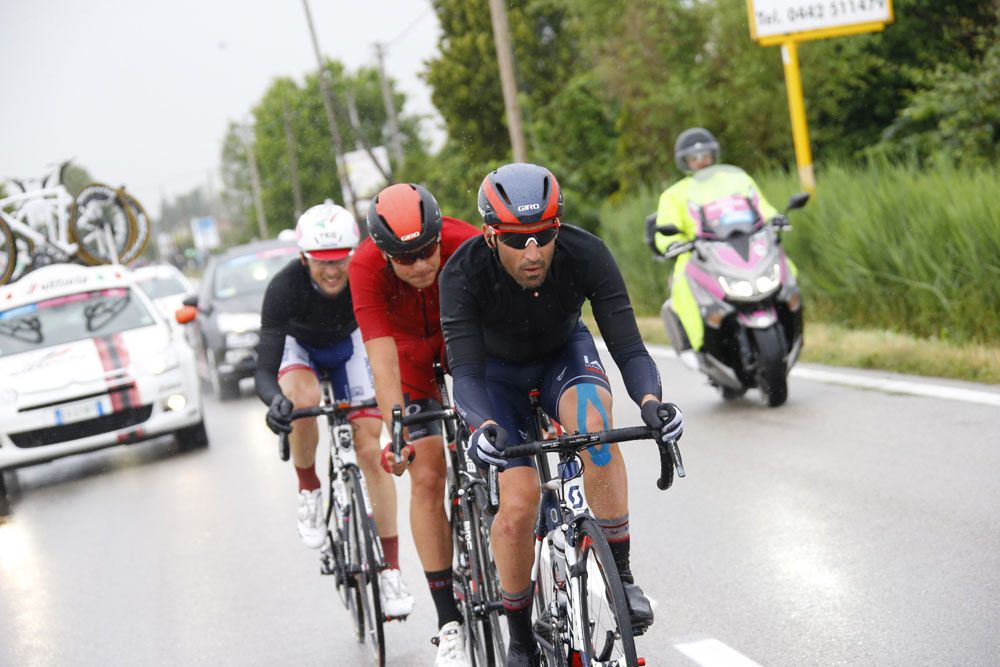 Jerome Pineau leads the break