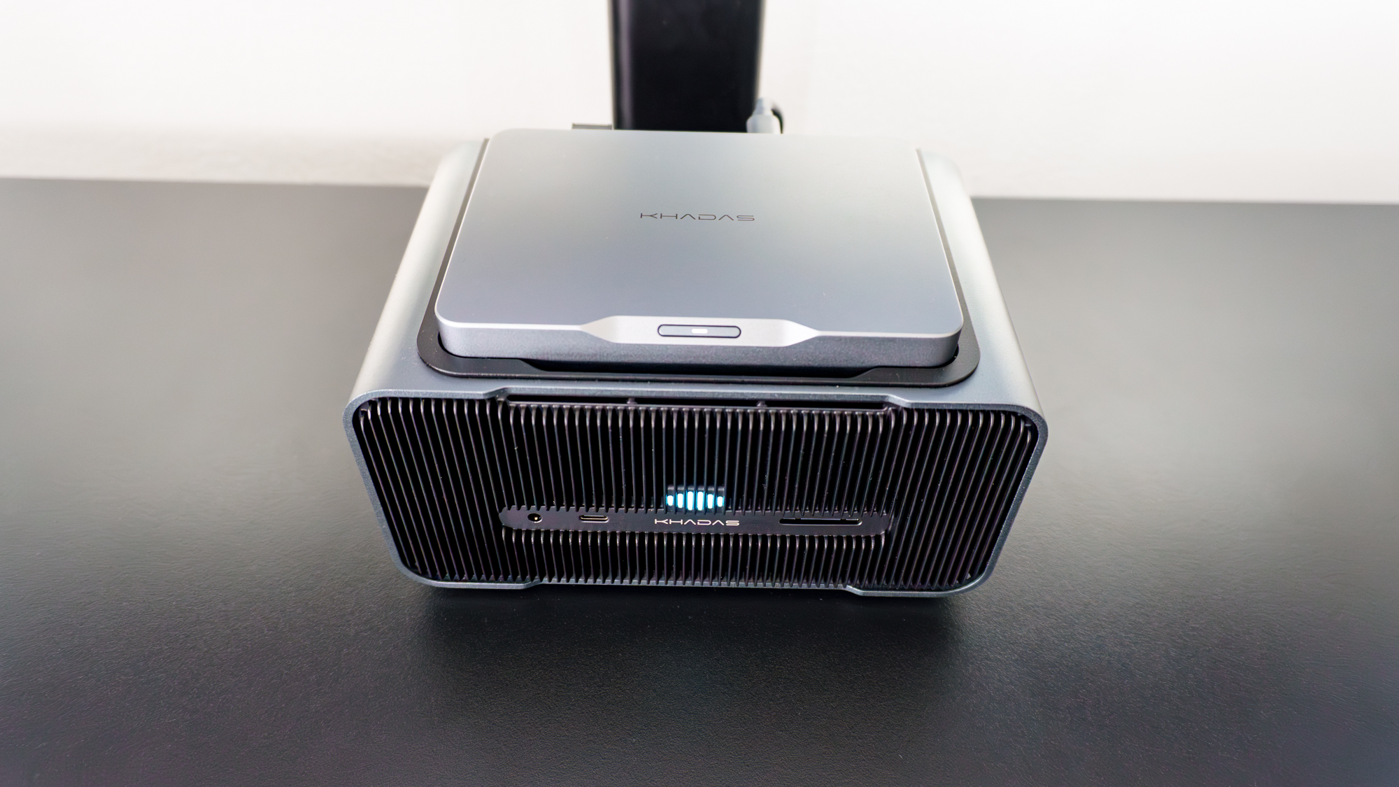 An overhead shot showing how the Khadas Mind mini PC looks docked on the Mind Graphics 2