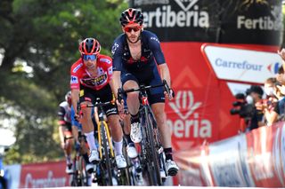 Adam Yates leads the GC group at the Vuelta a España