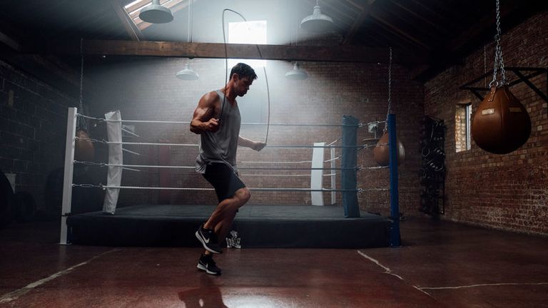 Chris Hemsworth Centr health and fitness app workout plan diet plan bulking