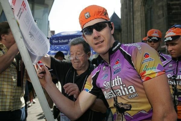 Matthew Goss signs in at the 3-L&auml;nder-Tour, in Germany