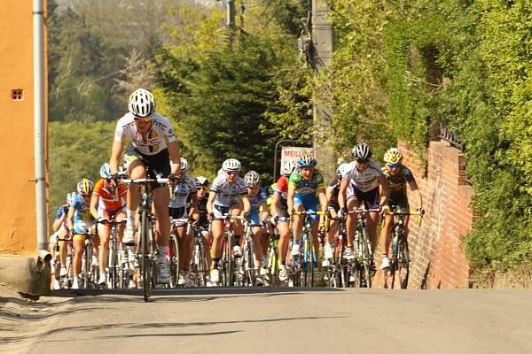 Visser lasted until the next col, when she was caught by the group