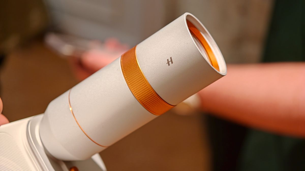 Oppo Find X10 Pro Max in Lunar White with Teleconverter Kit