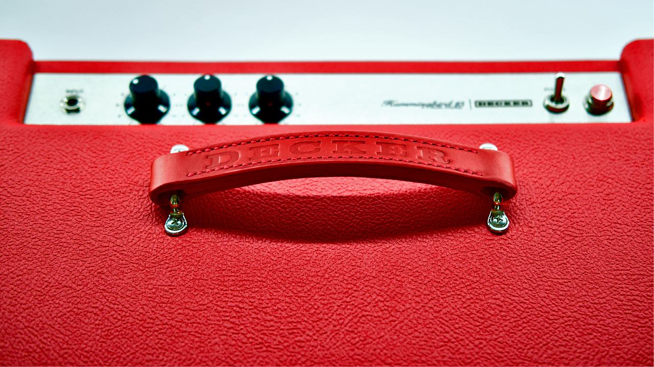 A Decker Hummingbird 15 in Valentine Red