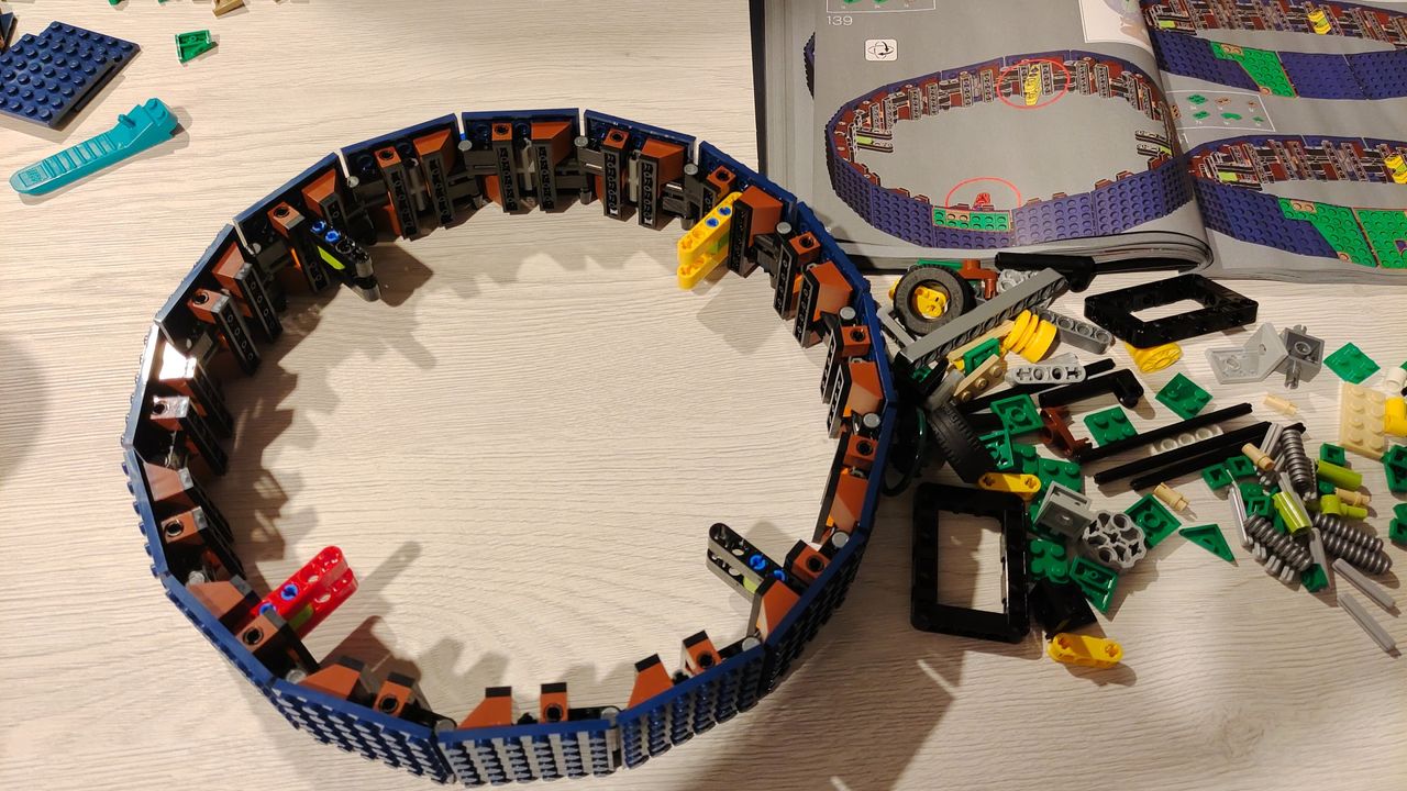 Lego Ideas The Globe 21332 - Middle section of Globe.