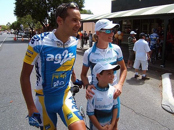 Dessel with fans