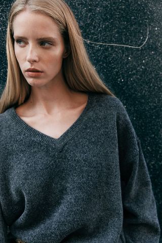 V-Neck Jumper