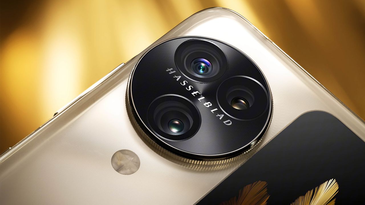 The OPPO Find N3 Flip cameras