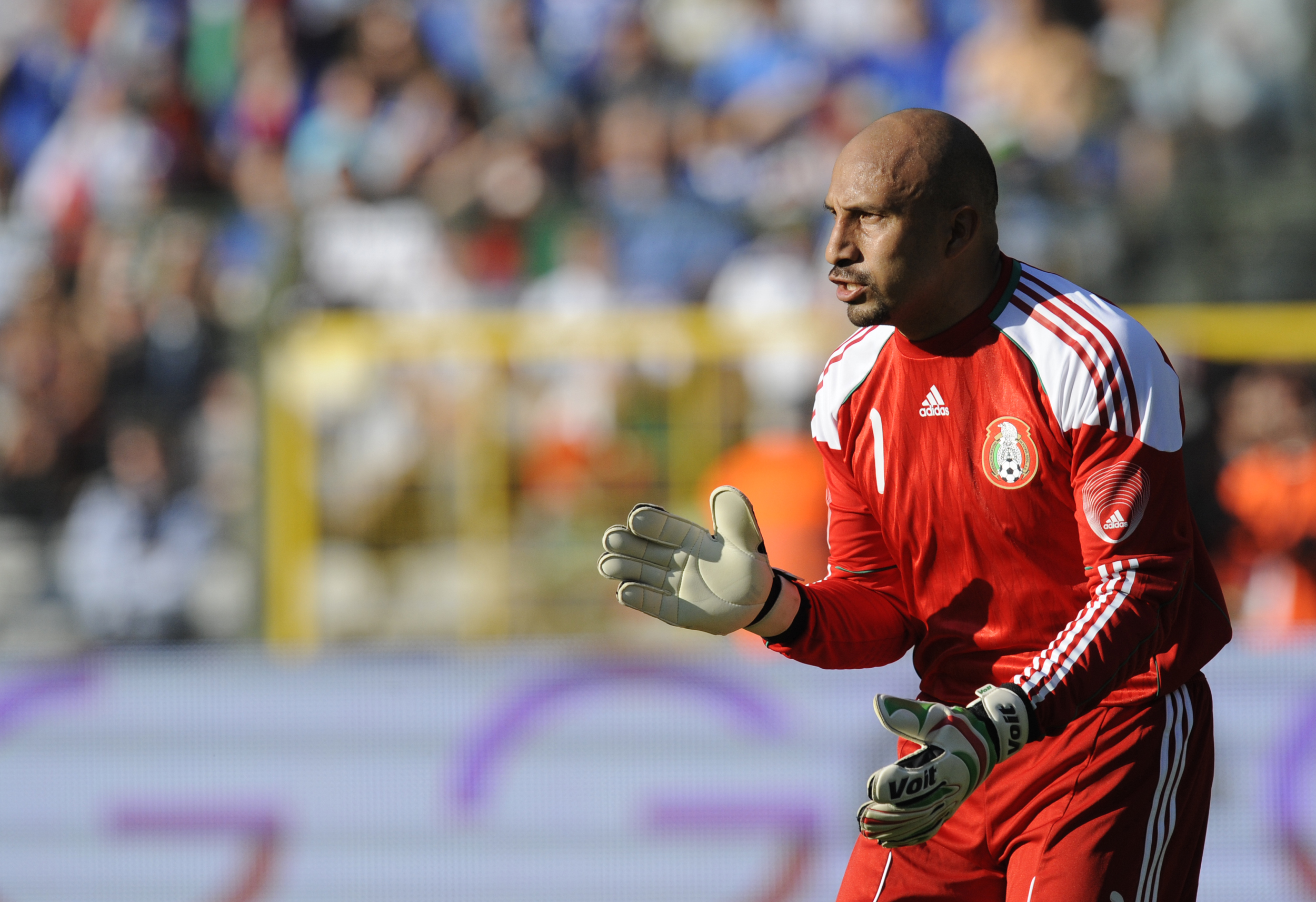 Mexico goalkeeper Oscar Perez in action in a friendly against Italy ahead of the 2010 World Cup.