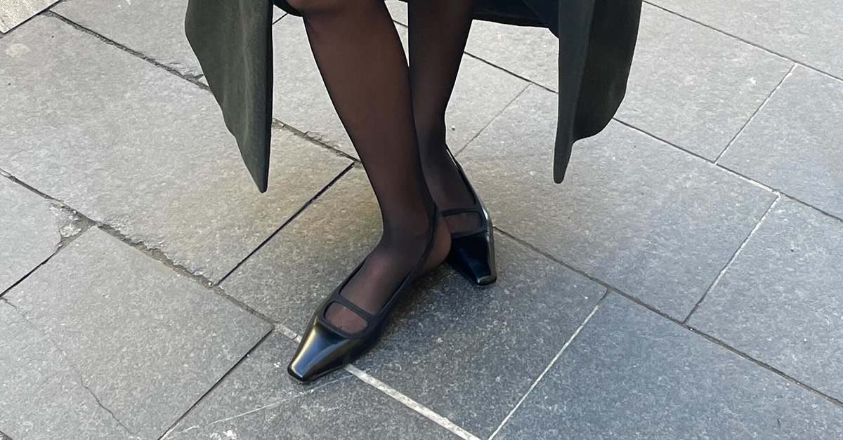 Elegant Pointed Toe Flat Ankle Strap Sandal
