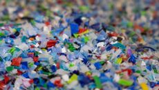 Plastic flakes