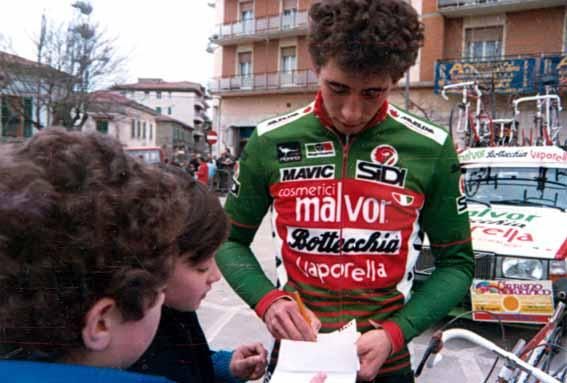 Stefano Allocchio signs an autograph in 1986.